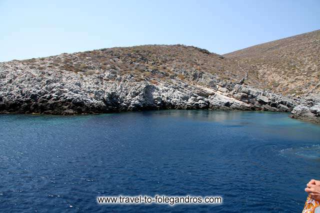  FOLEGANDROS PHOTO GALLERY - Aspropounta by Ioannis Matrozos