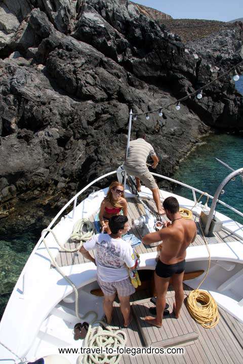 The small boat anchoring at Aspropounta FOLEGANDROS PHOTO GALLERY - Aspropounta by Ioannis Matrozos