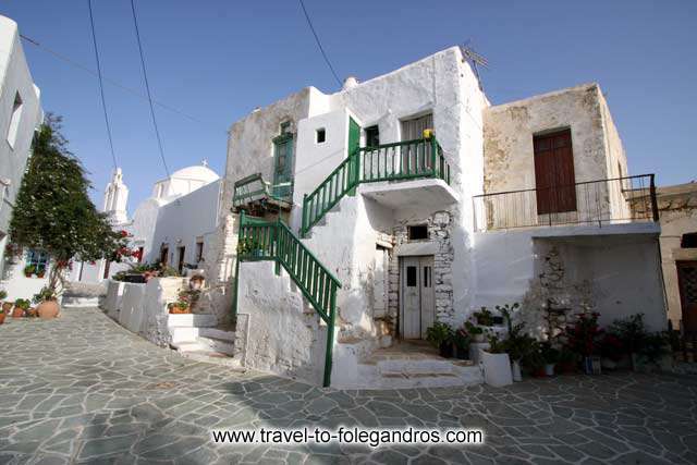 Lili Behraki square and Pantanassa FOLEGANDROS PHOTO GALLERY - Kastro by Ioannis Matrozos