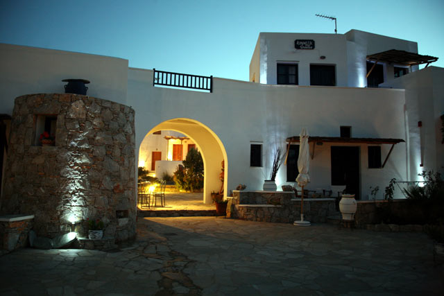 CORAL APARTMENTS IN  Karavostasis